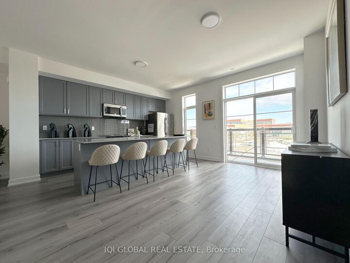 Property Photo: 1655 Palmers Sawmill Road 403 ON L1X 0R3
