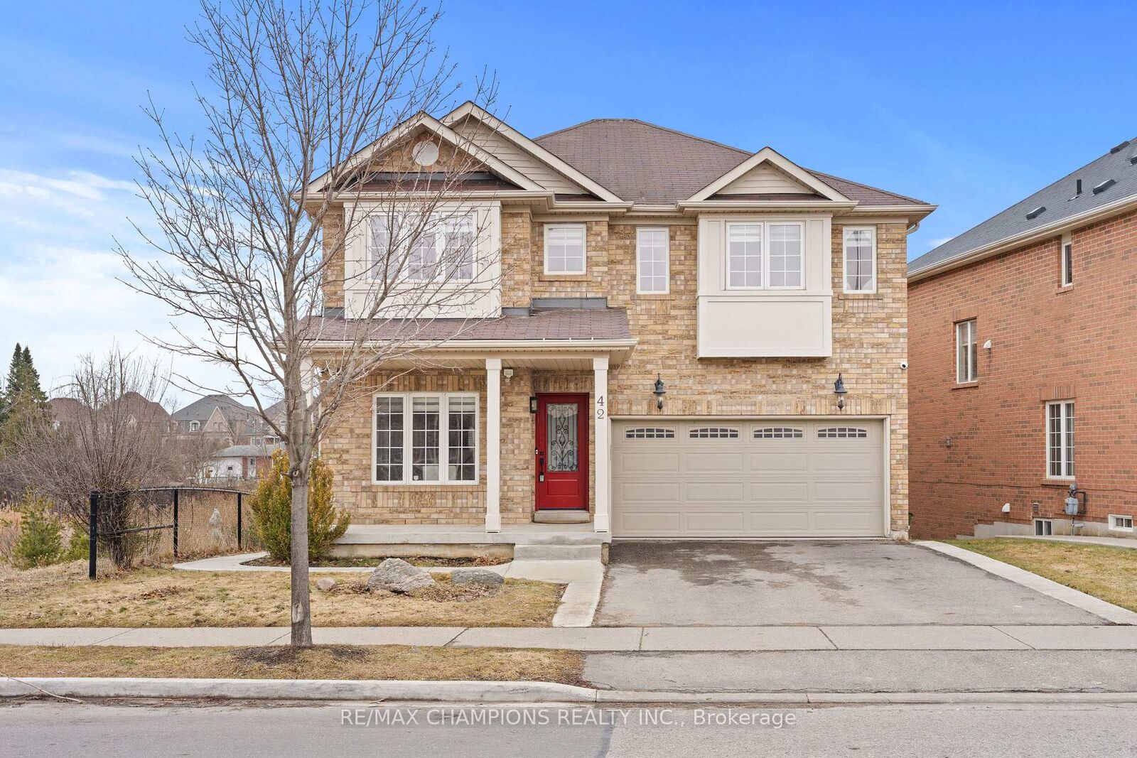 Property Photo: 42 Abbotsbury Drive ON L6X 0S3