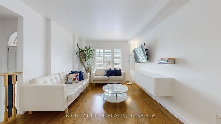 Property Photo: 371 Fairgate Way ON L6H 6Y1