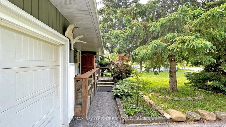 Property Photo: 2807 25th Side Road ON L9S 3T2