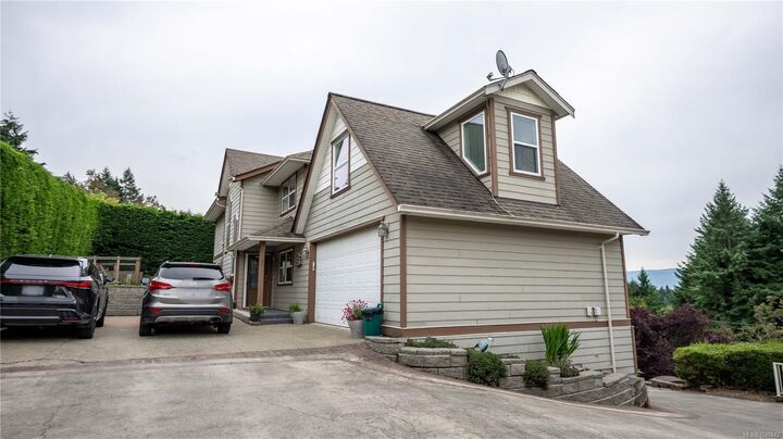 1142 Kathleen Dr — photo 1