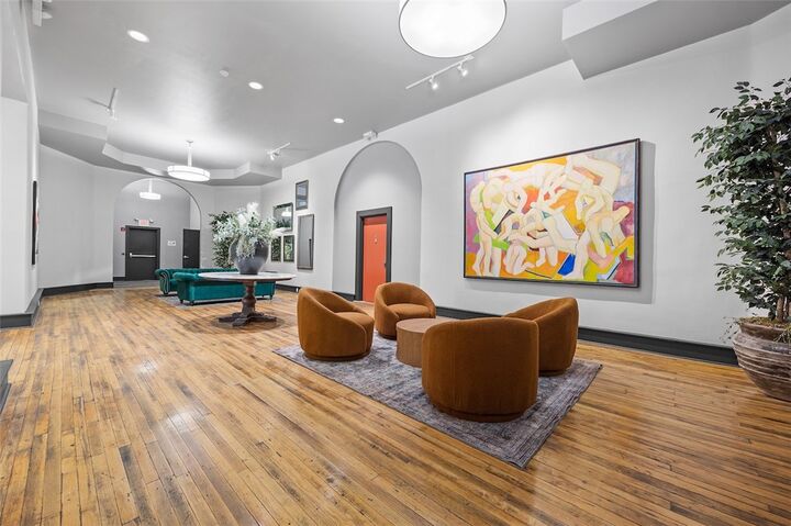 Property Photo:  3080 Smallman St Unit 6  PA 15201 