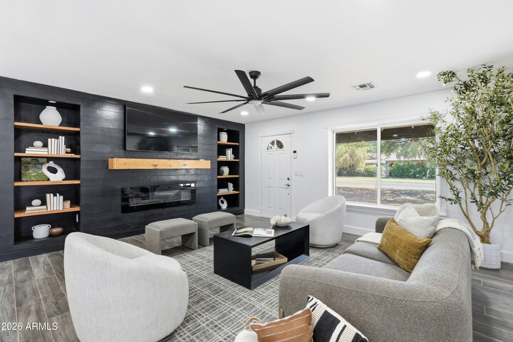 Property Photo:  2266 E Willis Road  AZ 85297 