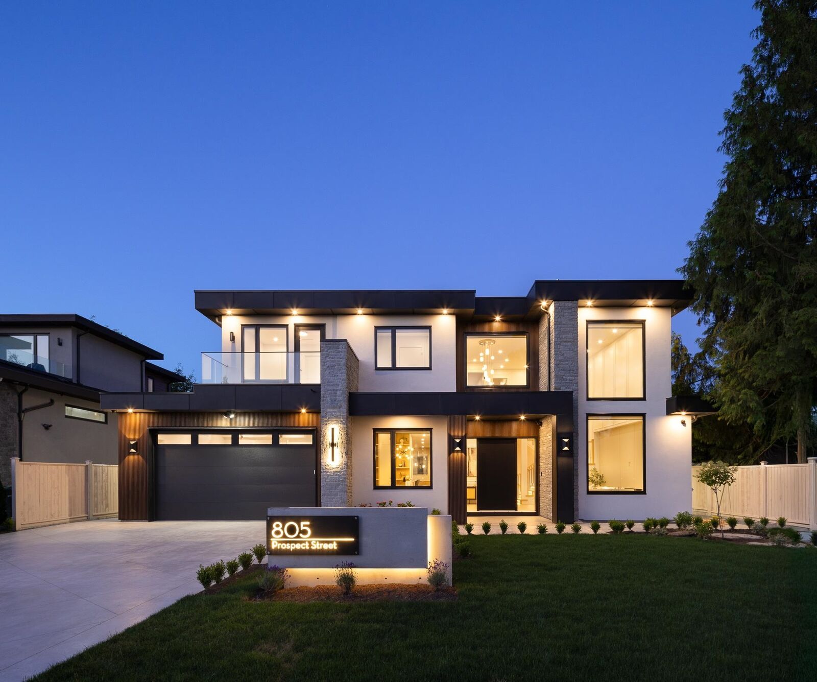 Property Photo: 805 Prospect Street BC V3J 6E8