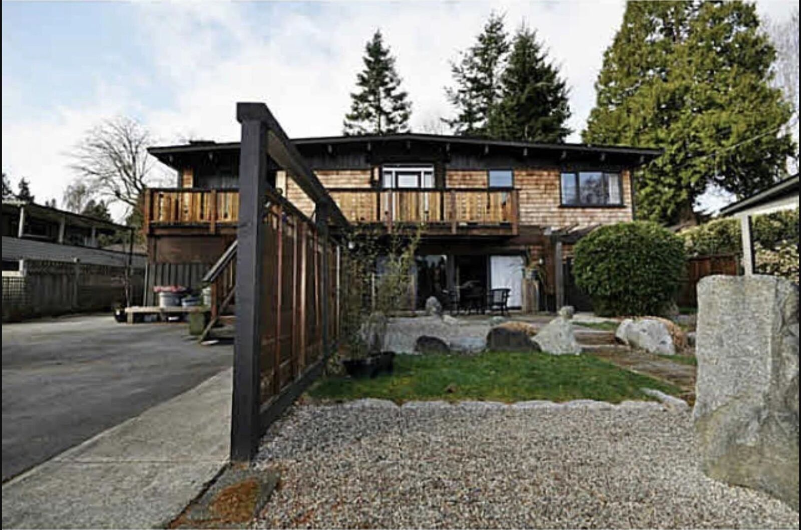 Property Photo: 937 Underhill Drive BC V4M 2V4