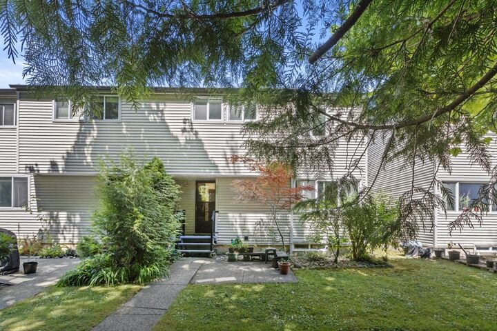 Property Photo: 3461 E 49th Avenue 122 BC V5S 1M3
