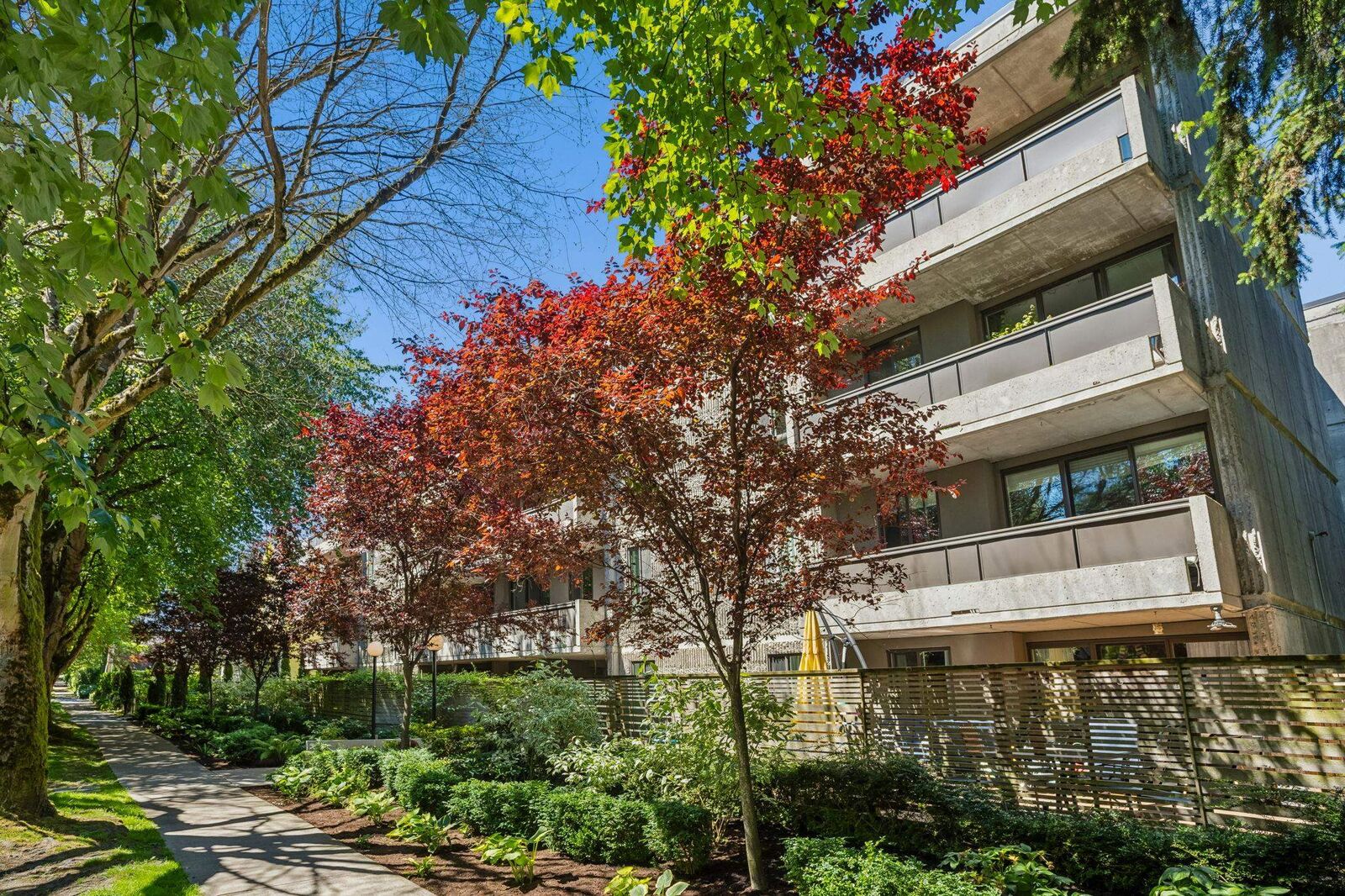 Property Photo:  1867 W 3rd Avenue 202  BC V6J 1K9 