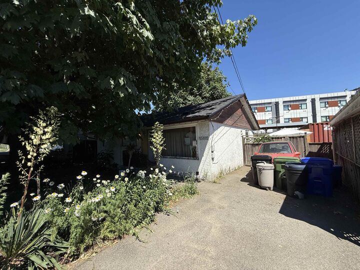 Property Photo: 45881 Rowat Avenue BC V2P 1J2