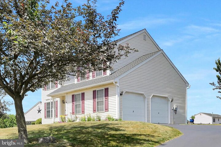 Property Photo:  29 Walnut Drive E  PA 19506 