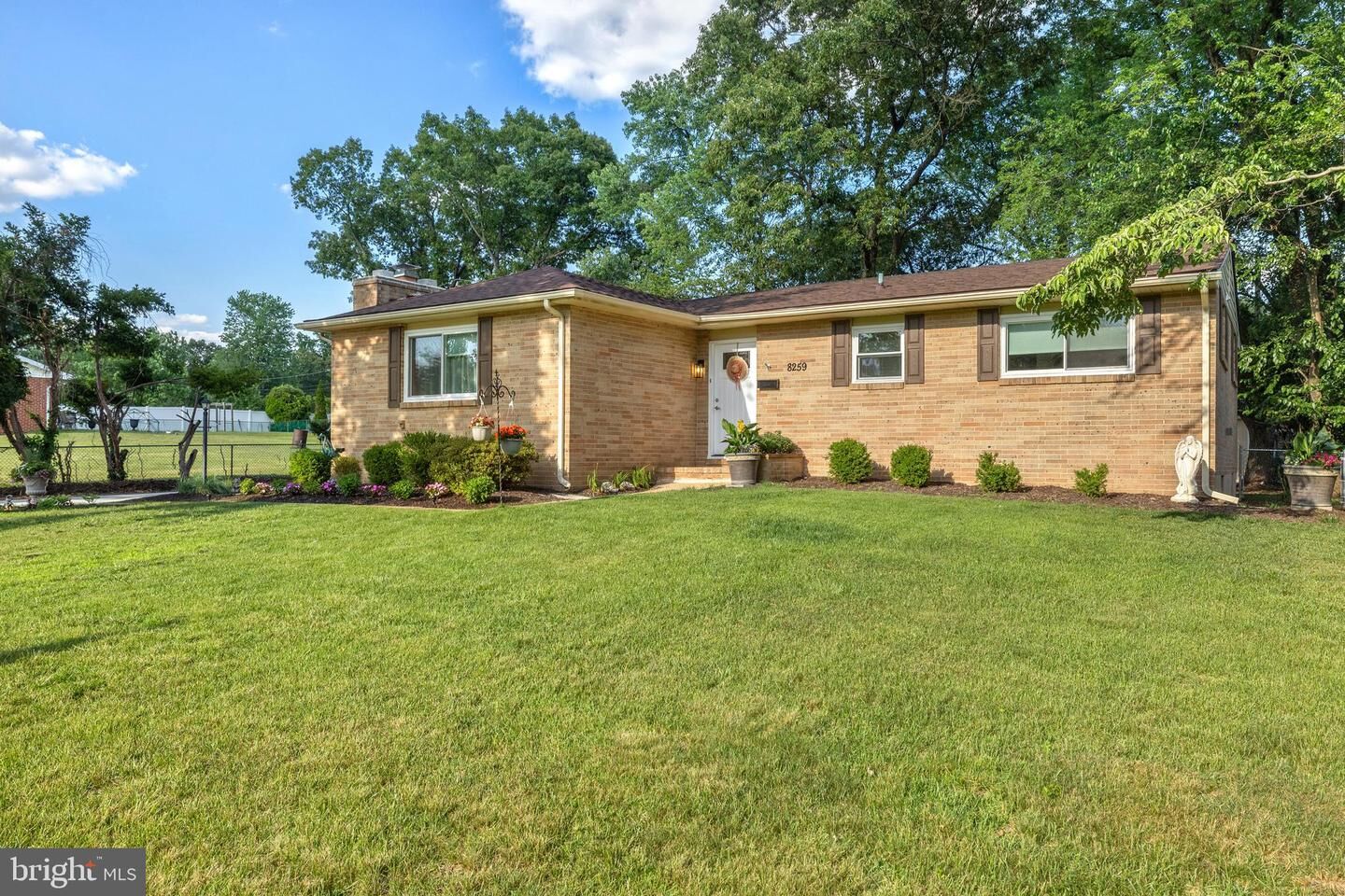 Property Photo: 8259 Spring Knoll Drive MD 21122