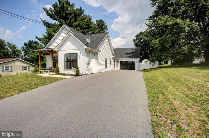 Property Photo: 1311 Marvic Dr. PA 17202