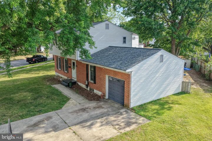 Property Photo:  306 Macarthur Drive  DE 19901 