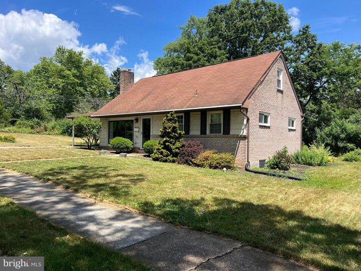 Property Photo:  301 Berryhill Road  PA 17109 