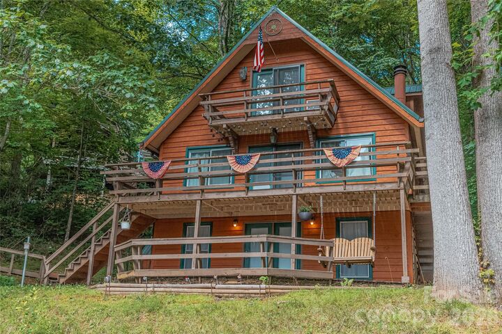Property Photo:  330 Riddle Cove Road  NC 28751 