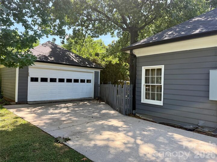 Property Photo:  4015 Thistledown Court  NC 28269 