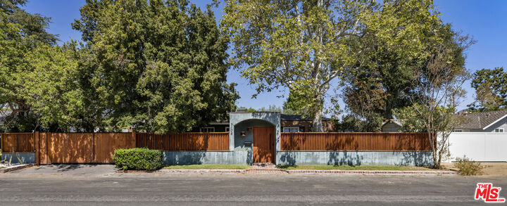 Property Photo:  5108 Strohm Ave  CA 91601 