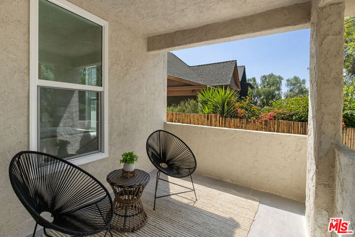Property Photo:  560 N Westlake Ave  CA 90026 