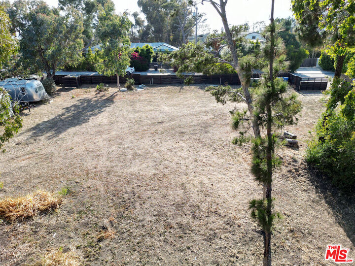 Property Photo: 6636 Wandermere Rd CA 90265