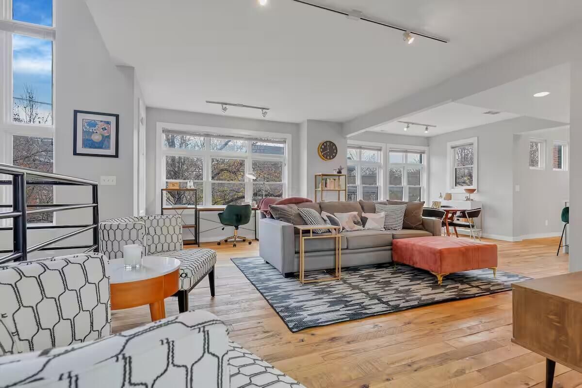 Property Photo: 233 W Poplar Avenue OH 43215