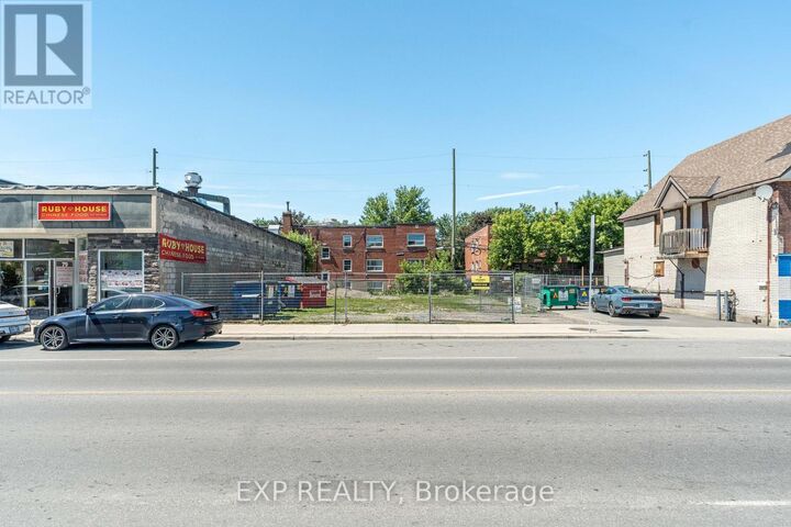 81 Montreal Road — photo 1