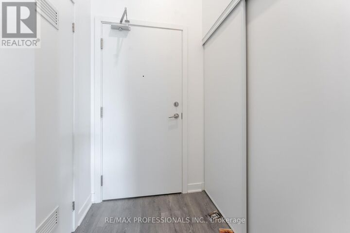 Property Photo: 10 Flavelle Trail 403 ON L4L 1V8