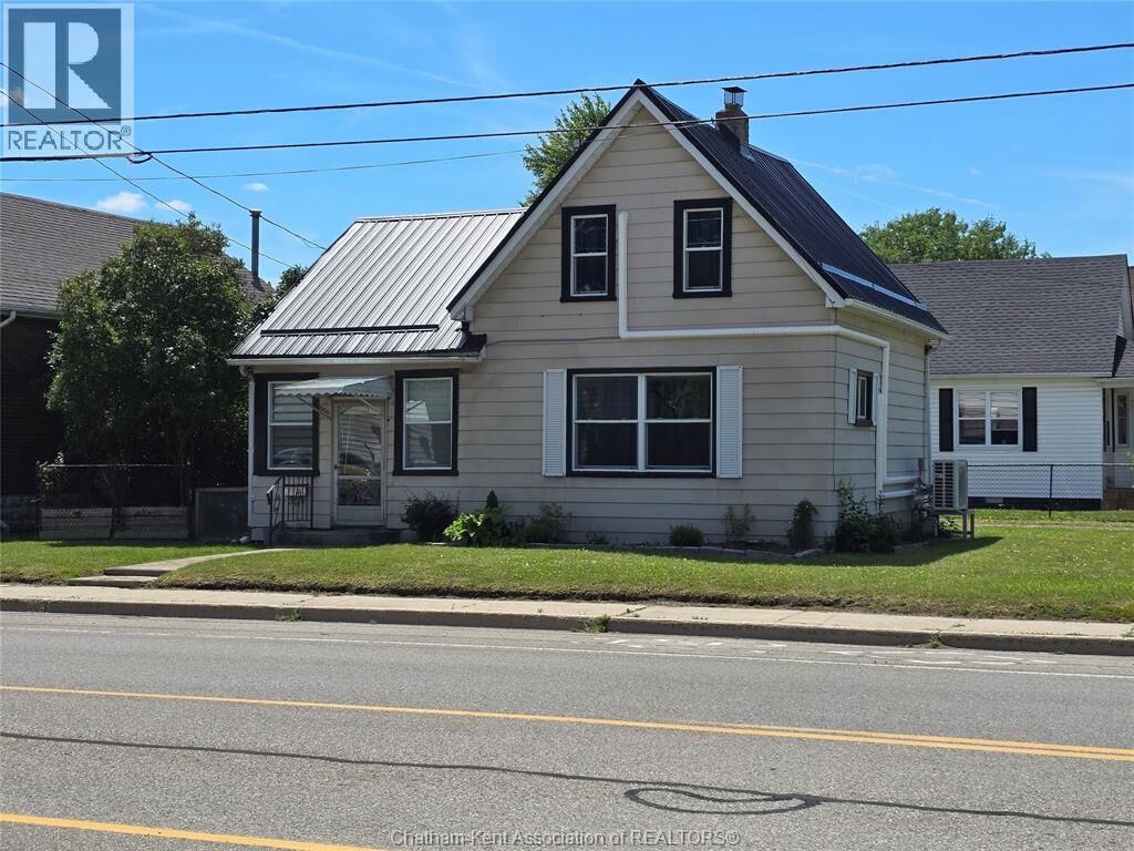 Property Photo:  306 Murray Street  ON N8A 1V4 