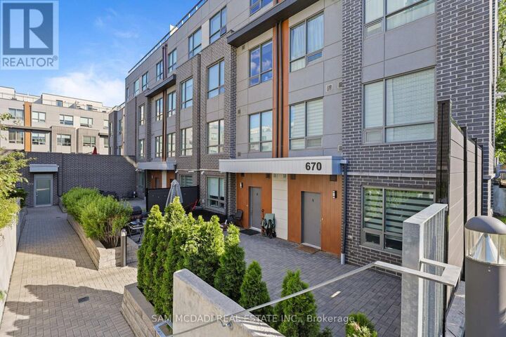 Photo de la propriété:  670 Atwater Avenue 1  ON L5G 0B6 