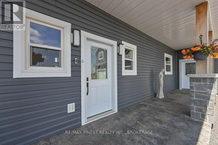 Property Photo:  952 County Road 6  ON K0H 2H0 