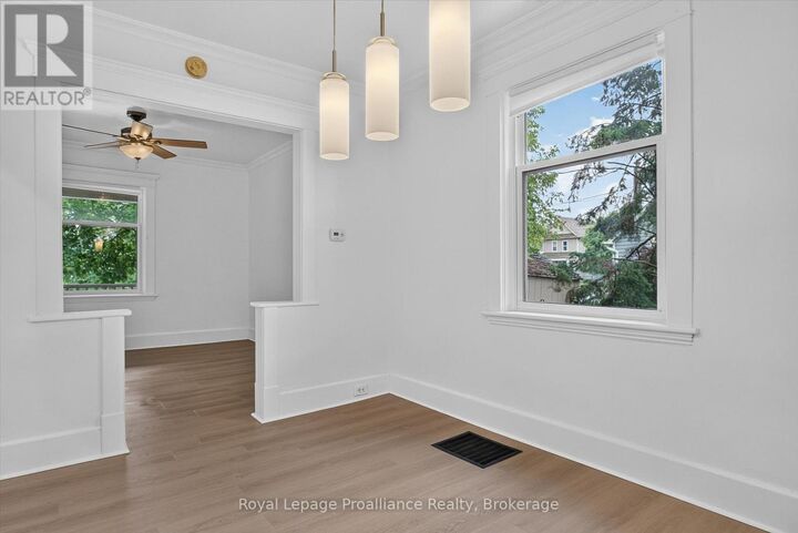 Property Photo:  367 Edinburgh Street  ON K9H 3G1 