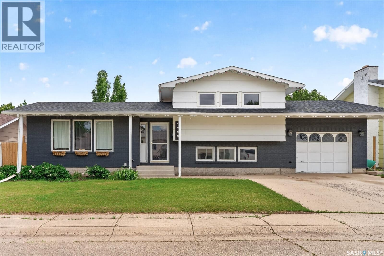 Property Photo: 1266 Maybery Crescent SK S6H 7B4