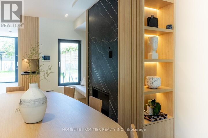 Property Photo:  179 Palmerston Avenue  ON M6J 2J3 