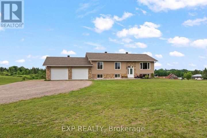 Property Photo:  566A Pinnacle Road  ON K7V 3Z6 