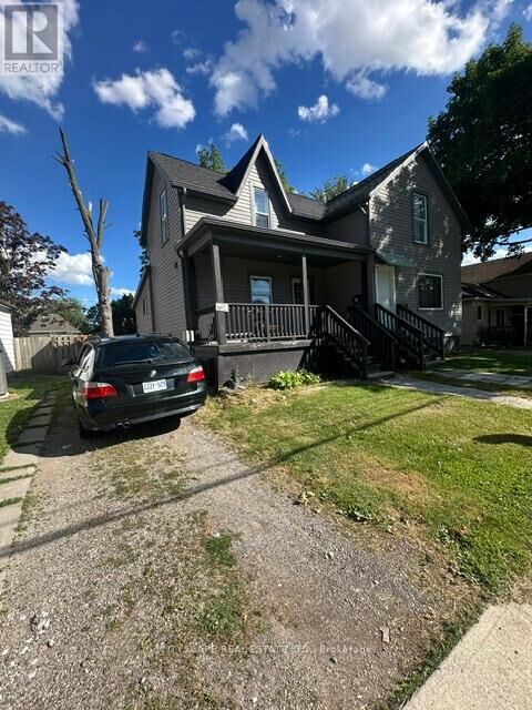 Property Photo:  102 Gray Street  ON N7M 1S9 