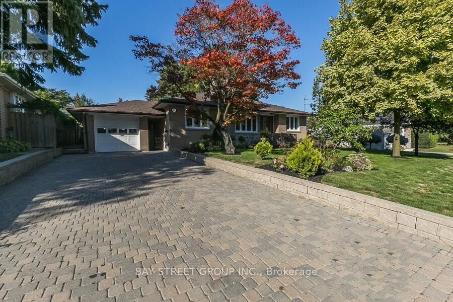 Property Photo: 367 Kerrybrook Drive ON L4C 3R4