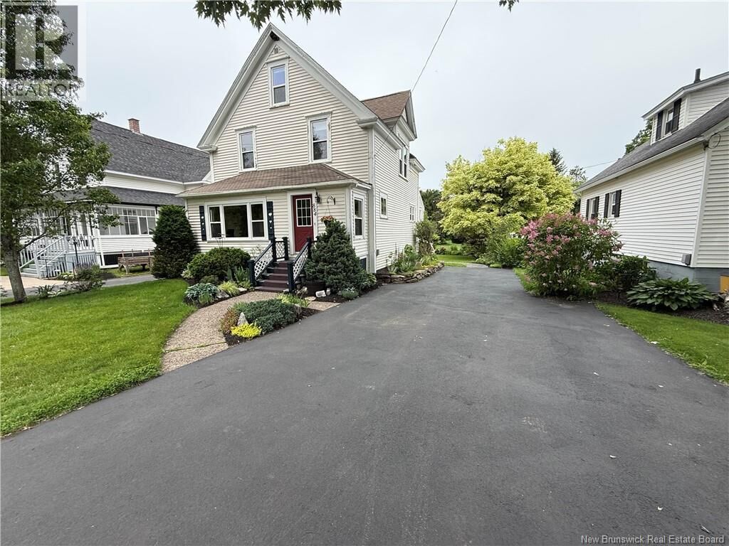 Property Photo:  884 Main Street  NB E4E 2M5 