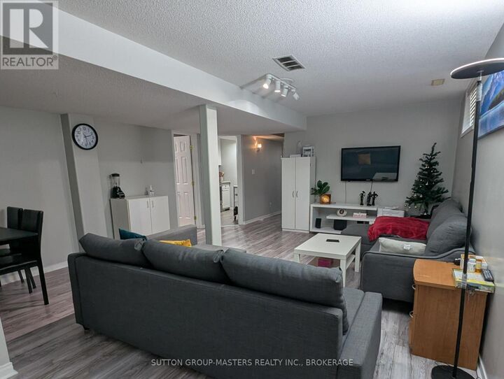 Property Photo: 544 Freeman Crescent ON K7K 7H5