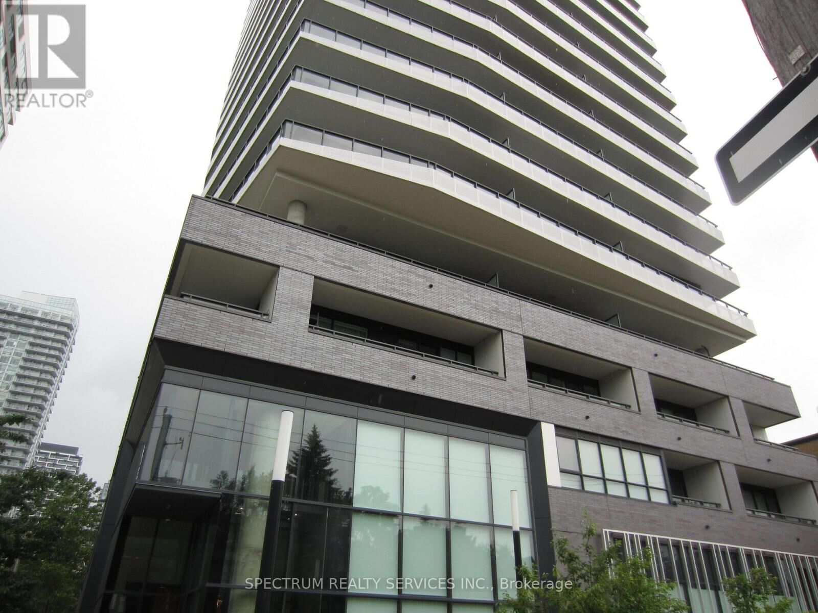 Property Photo:  11 Lillian Street 1202  ON M4S 2H7 