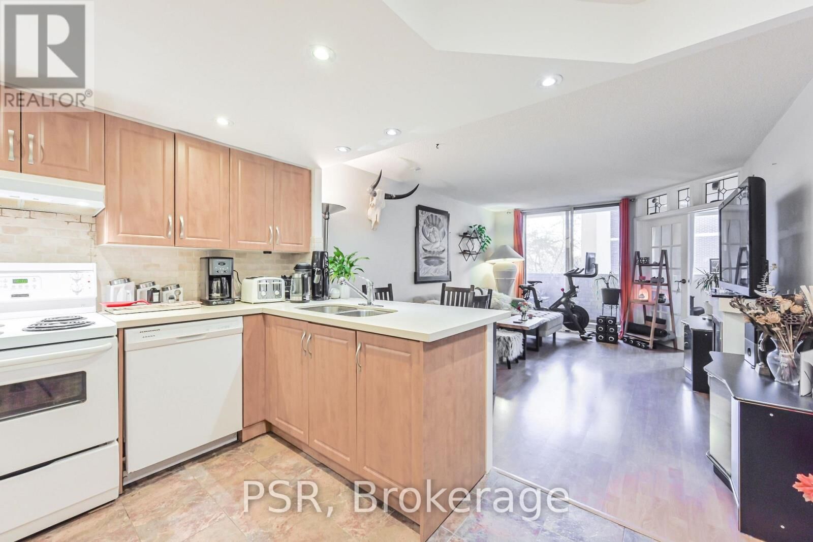 Property Photo: 60 Homewood Avenue 330 ON M4Y 2X4