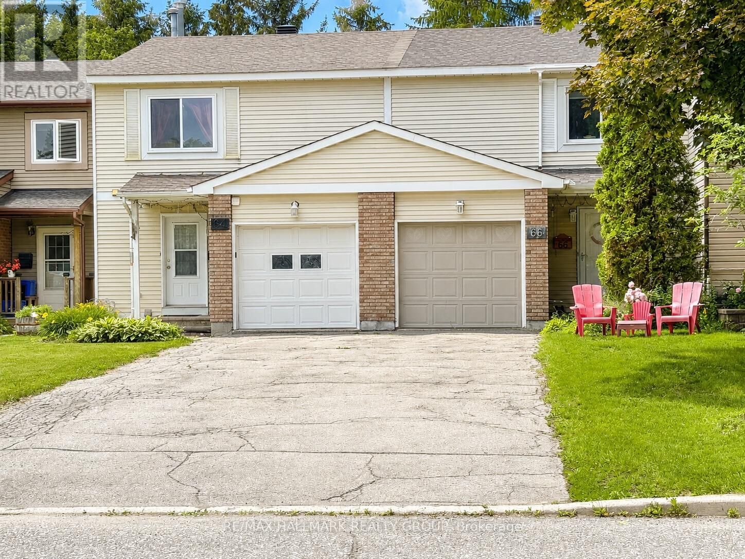 Property Photo: 64 Exeter Drive ON K2J 2E7