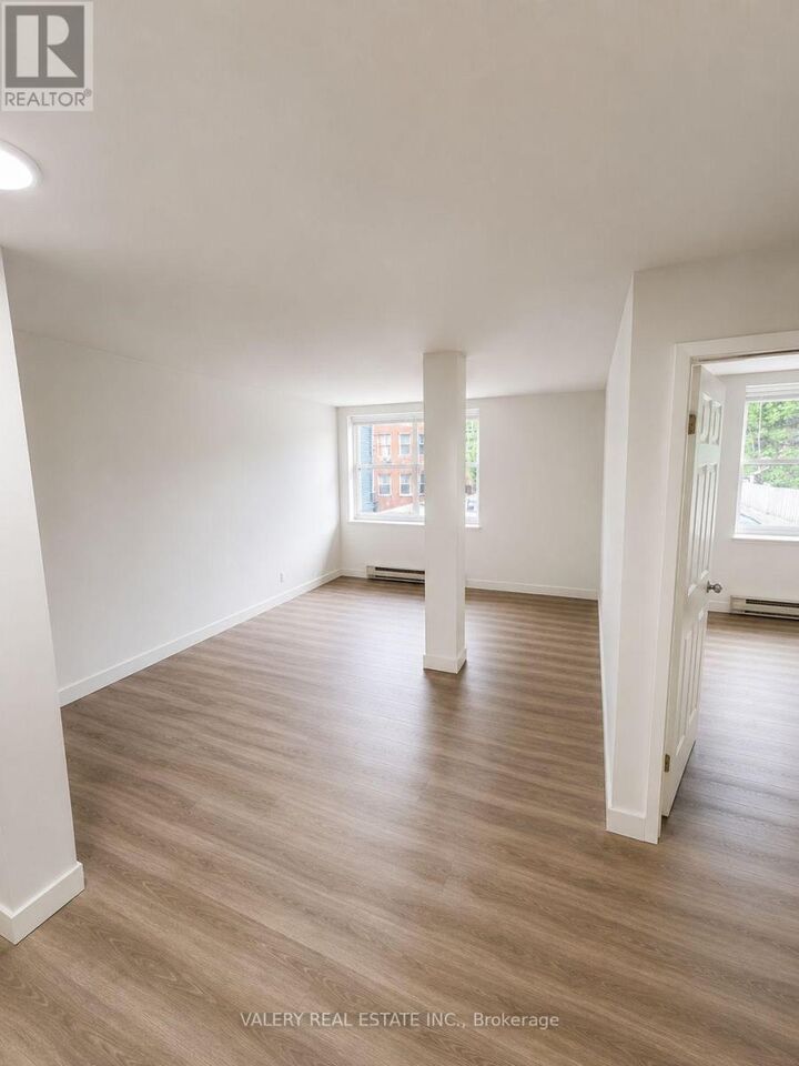 Property Photo:  1123 Queenston Road 209  ON N3H 3L1 
