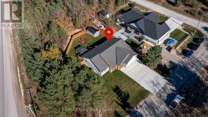 Property Photo:  611 Sixth Street North  ON N0H 2G0 