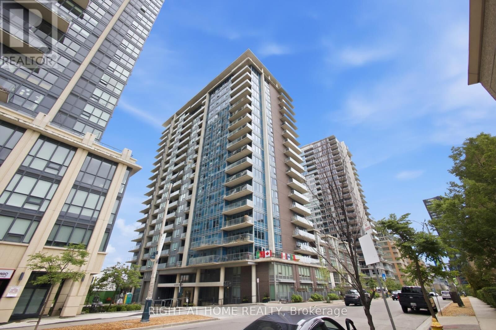 Property Photo:  55 East Liberty Street 105  ON M6K 3P9 