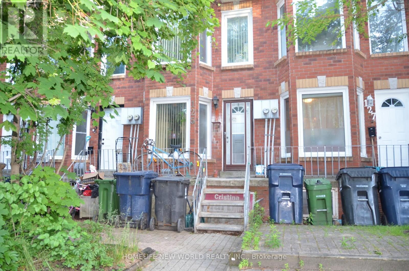 Property Photo:  125 Harrison Street  ON M6J 2A2 