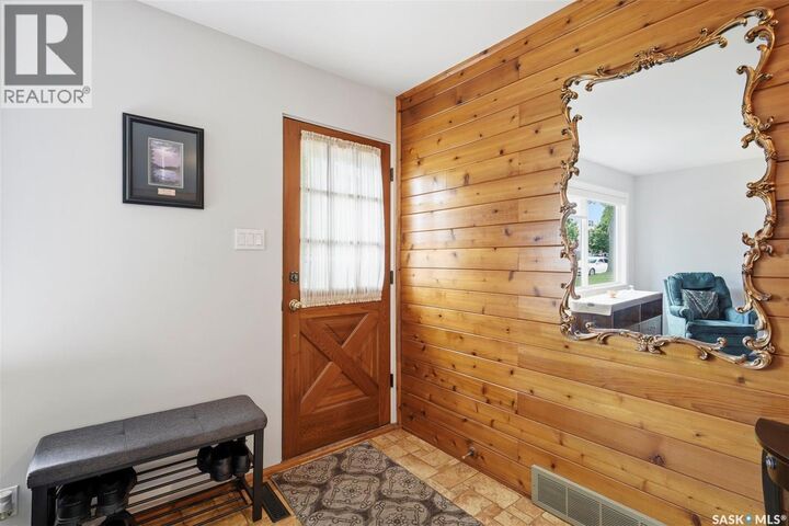 Property Photo: 2607 Dufferin Avenue SK S7J 1C7