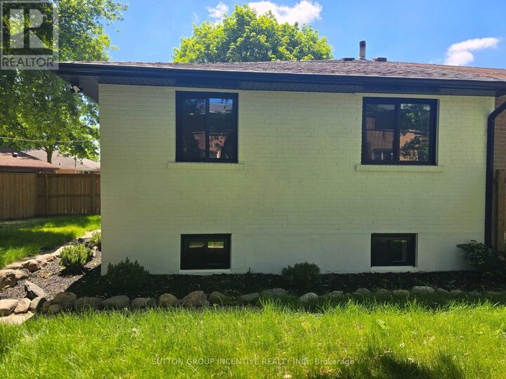 Property Photo:  69 Marlin Court  ON L3Y 2W7 