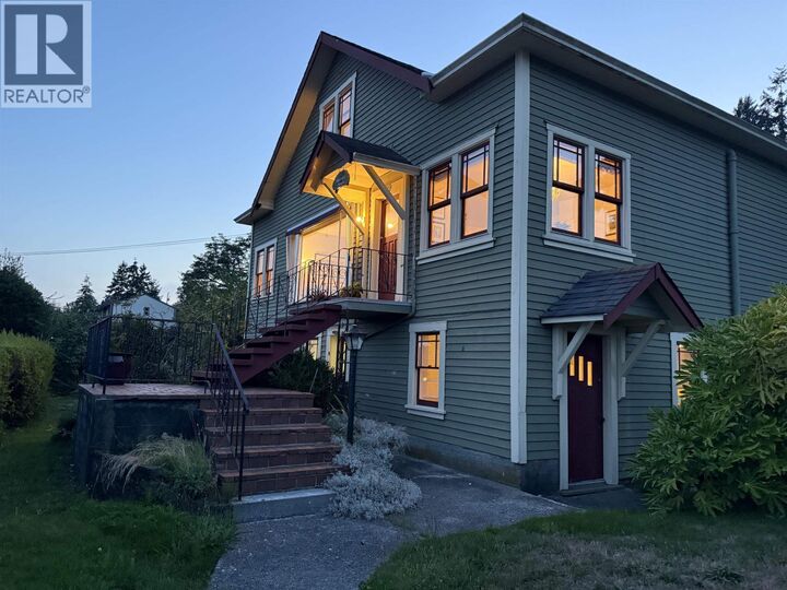 Property Photo: 589 Seaview Road BC V0N 1V9