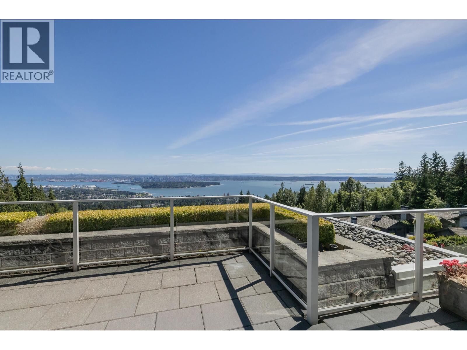 Property Photo: 2200 Chippendale Road Ph2 BC V7S 3J4