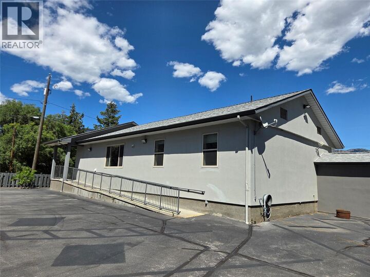 Property Photo: 421 9th Avenue BC V0X 1N3
