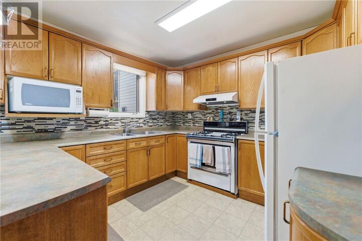 Property Photo: 475 Pine Street ON P3C 1Y3