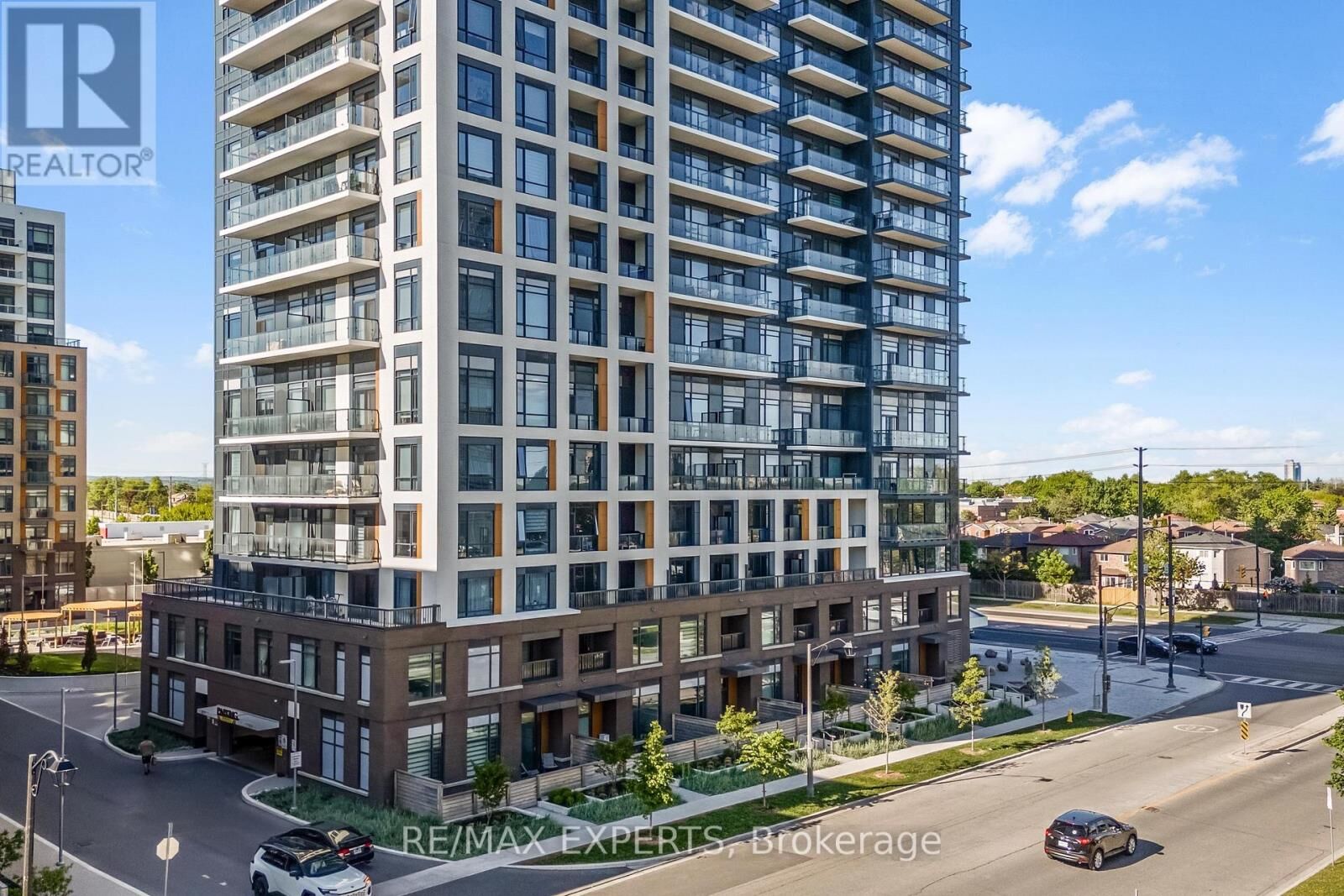 Property Photo: 7950 Bathurst Street 1501 ON L4J 0L4